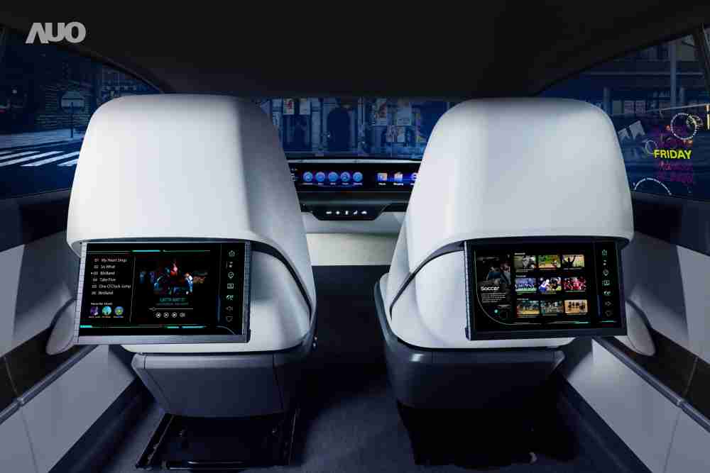 口袋牛店新一代Smart Cockpit 2024，，，以Micro LED先进显示技术优势，，创建〝可卷式后座娱乐显示器〞，，，，仅在互动时才显示出所需画面及信息，，，扩充更丰富的娱乐和交互信息服务，，，，获国际奖项荣耀