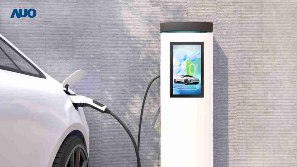 友達〝EVSE車用充電樁解決方案〞專為電動汽車充電樁設計，，具有高亮度、、、克服戶外艱難環境的耐溫、、、耐紫外線等特性，，，並搭載散熱性及擴充性強的高效能工業電腦，，，可實現人機互動訴求，，，如資訊顯示、、、支付等應用